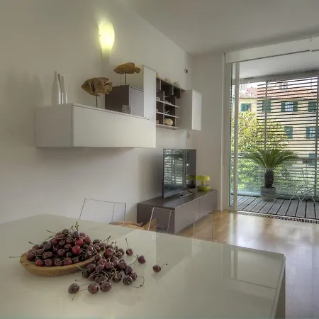 Harbour House * Savona